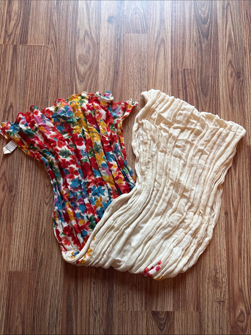 Old Navy Multicolor Floral & Cream Scarf